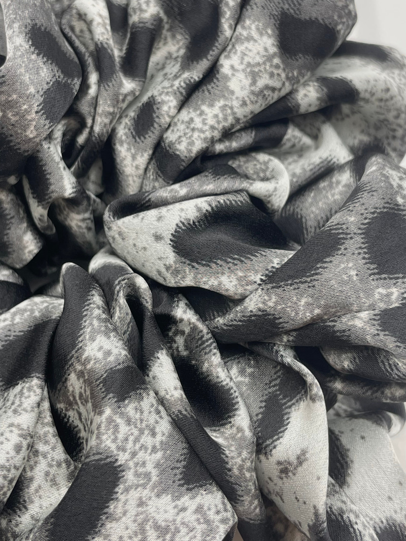 Leopar Desenli Scrunchie Toka Gri
