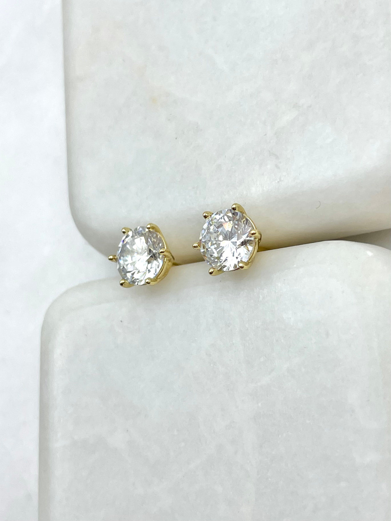 Özel Seri Tektaş Küpe 0.7 mm Gold