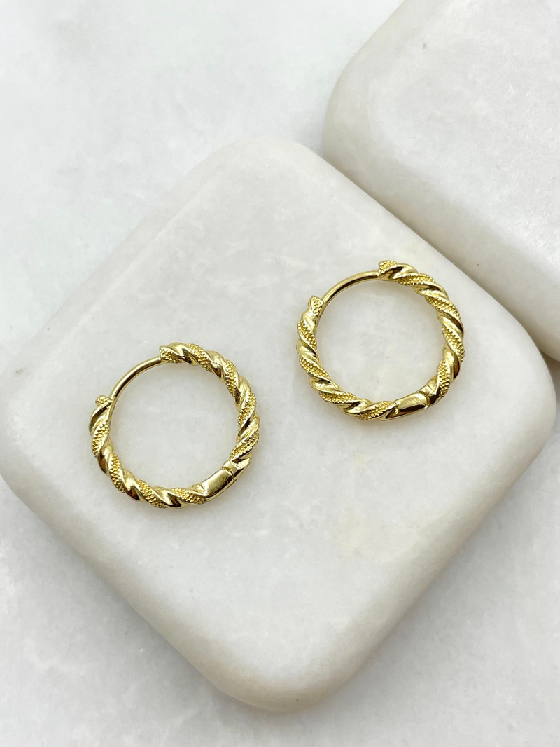 Özel Seri Işıltılı Burgu Küpe 1.7 cm Gold