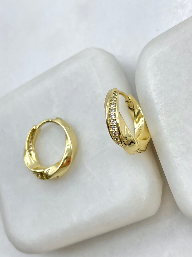 Özel Seri Gömme Taşlı Sarmal Küpe Gold