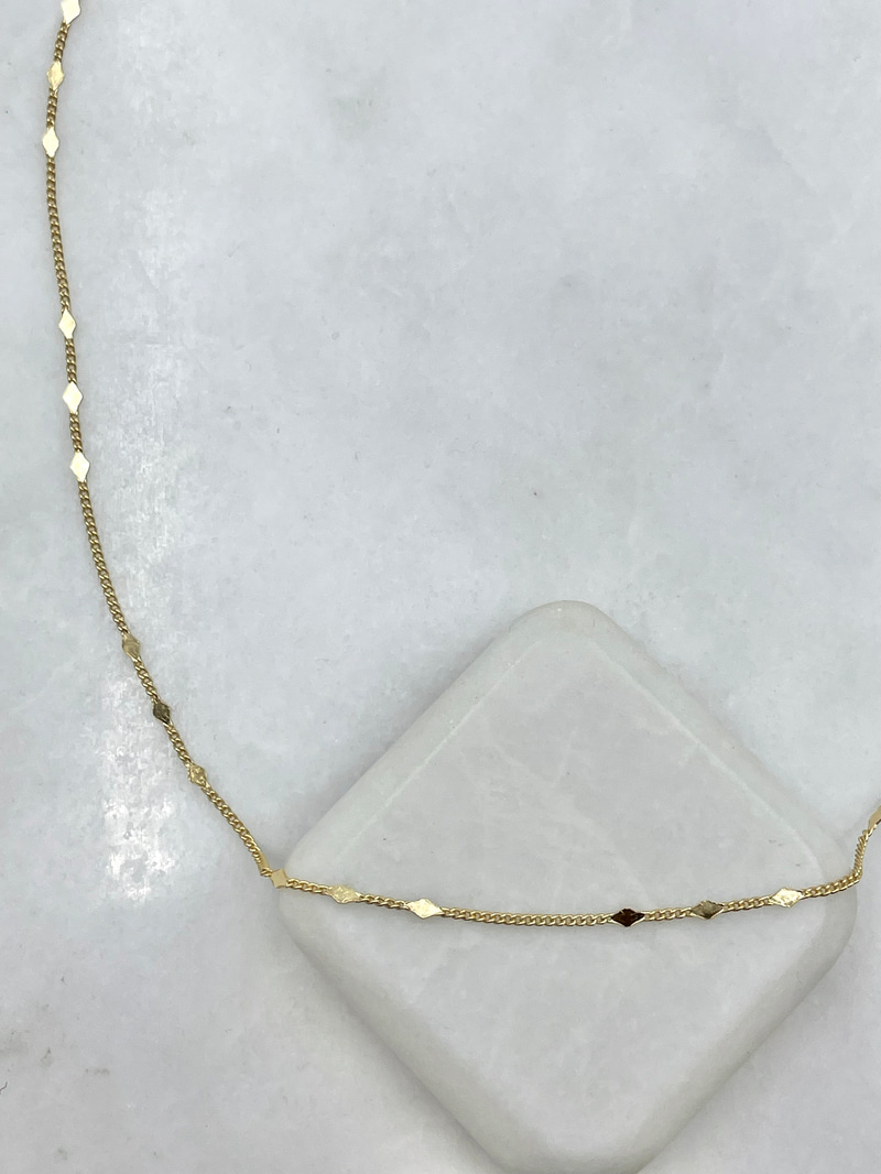 Özel Seri Üçgen Pul Model Zincir Kolye 45 cm Gold