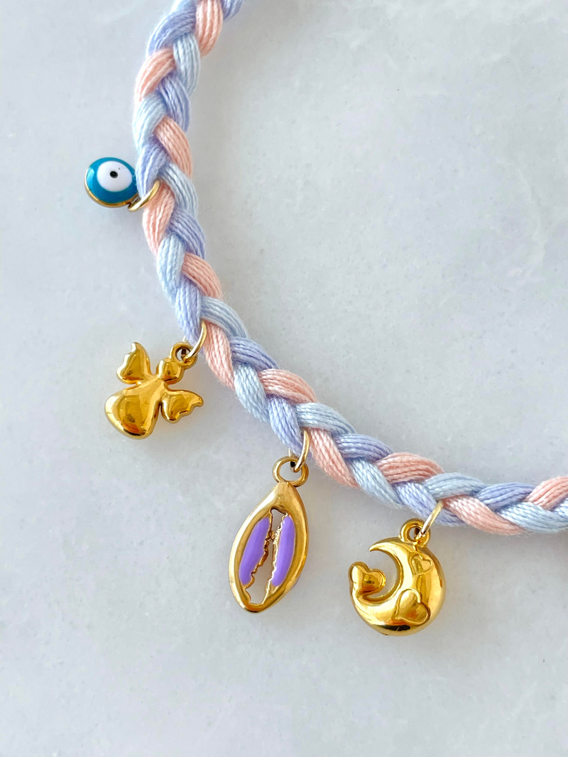 Çelik Charm Sallantılı Lila Örgü İp Bileklik Gold
