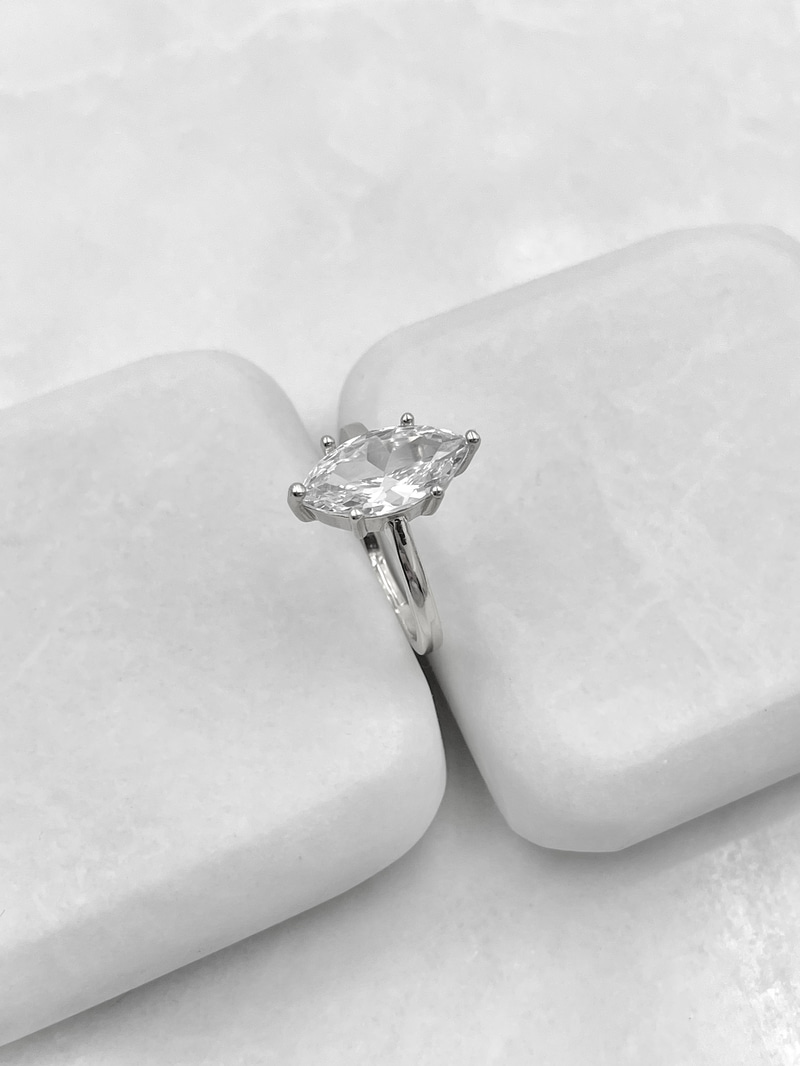 Altın Kaplama Altı Noktalı Oval Kristal Yüzük Gümüş