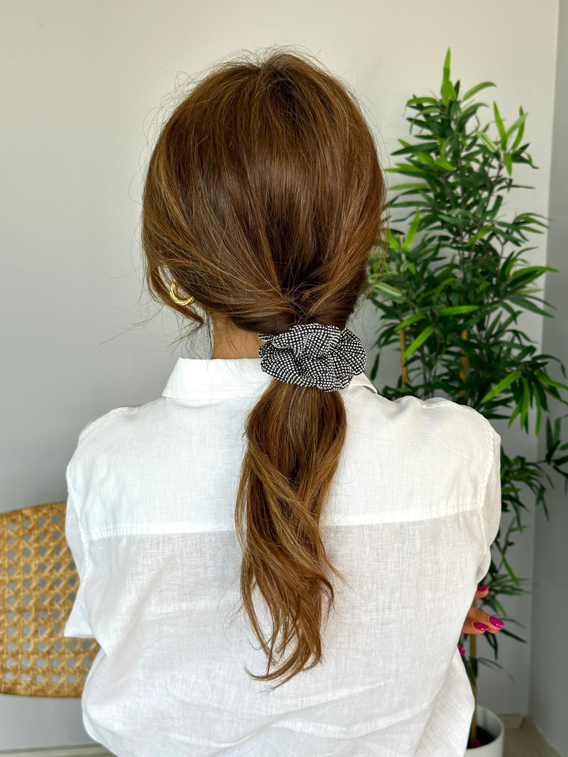 Parlak Taşlı Scrunchie Toka Gümüş