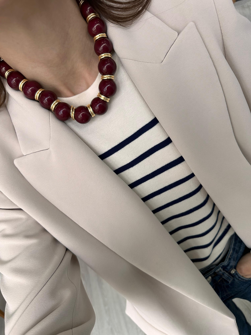 Gold Halka Detaylı Bordo Top Kolye