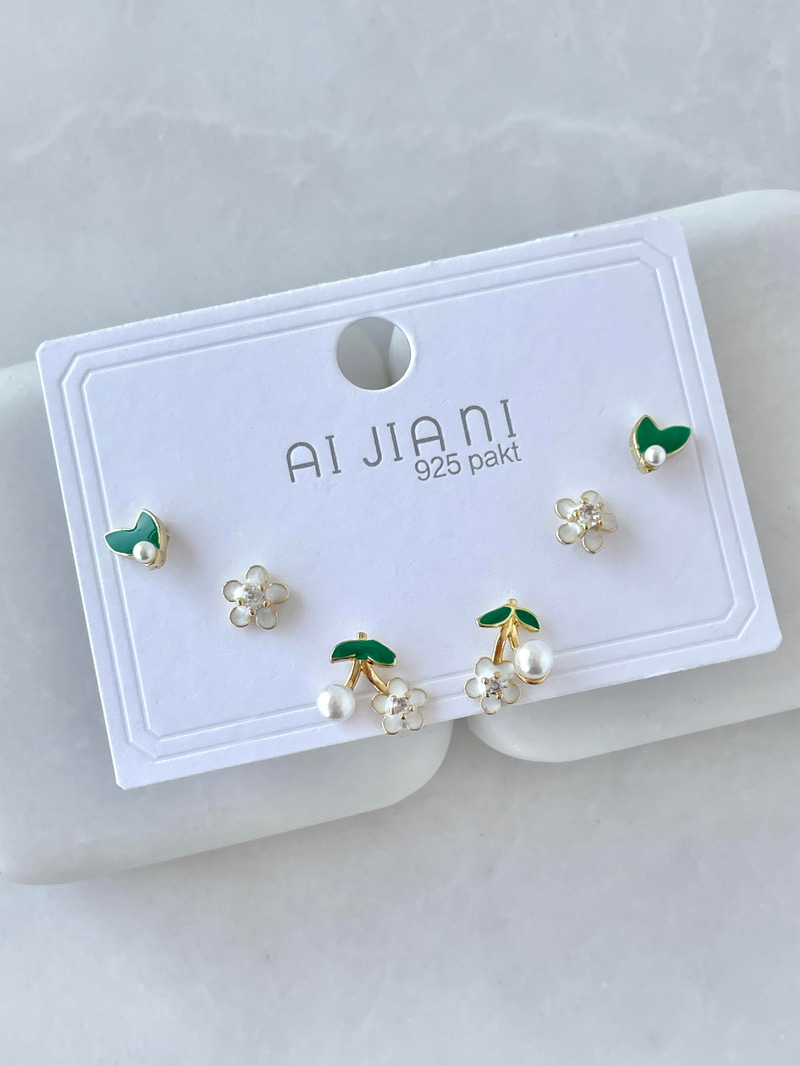 Altın Kaplama Altılı İncili Çiçek Model Minimal Küpe Gold