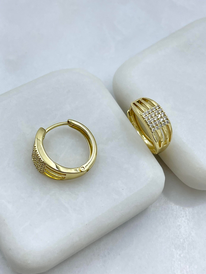 Özel Seri Dörtlü Görünüm Gömme Taşlı Küpe Gold
