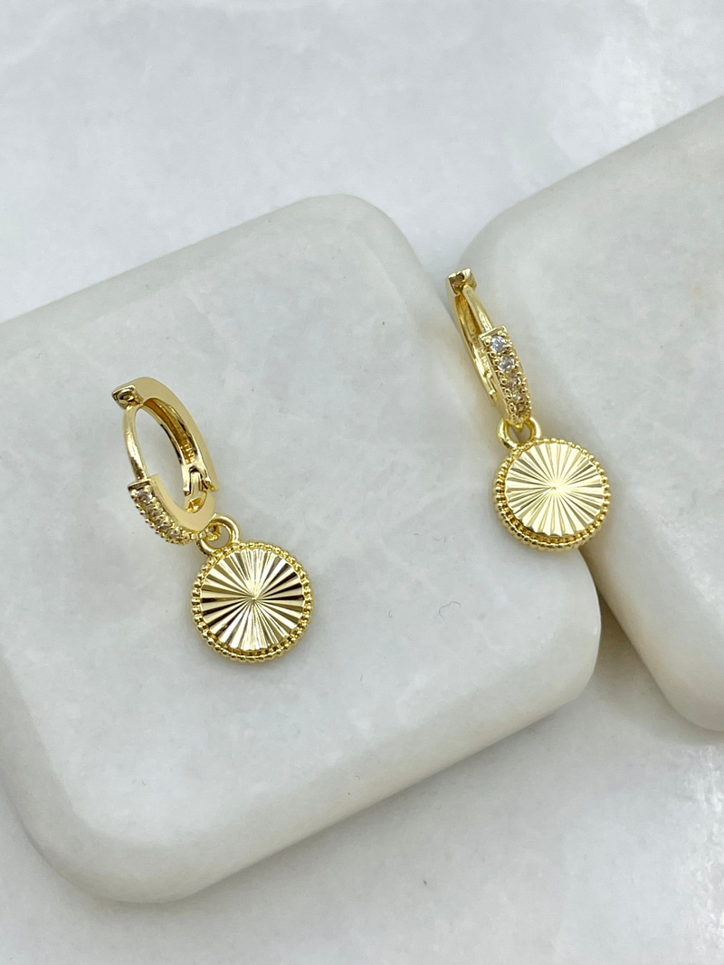 Lazer Kesim Daire Sallantılı Halka Küpe Gold