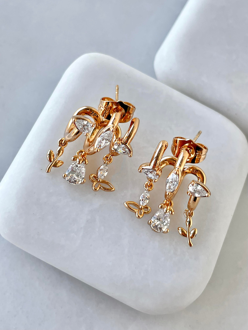 Özel Seri Üçlü Görünüm Kelebek Sallantılı Kristal Taşlı Küpe