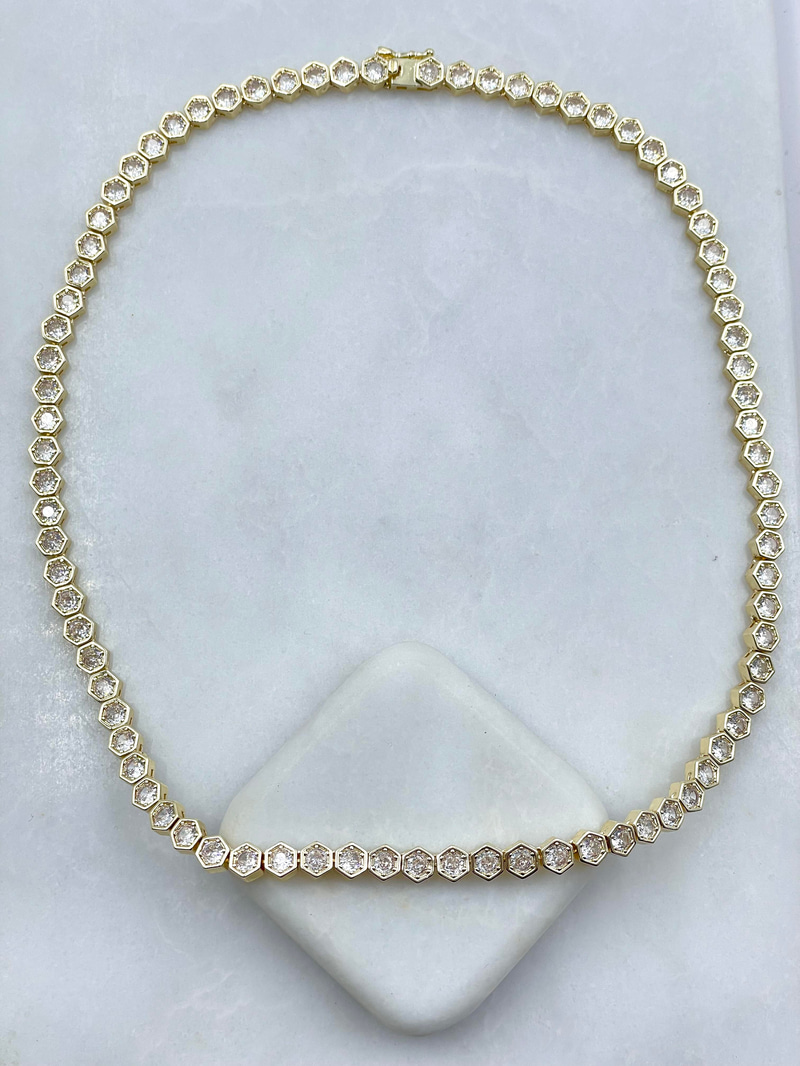 Altın Kaplama Kristal Taşlı Altıgen Model Kolye 45 cm Gold