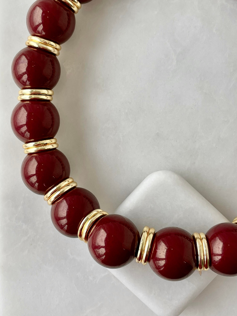 Gold Halka Detaylı Bordo Top Kolye