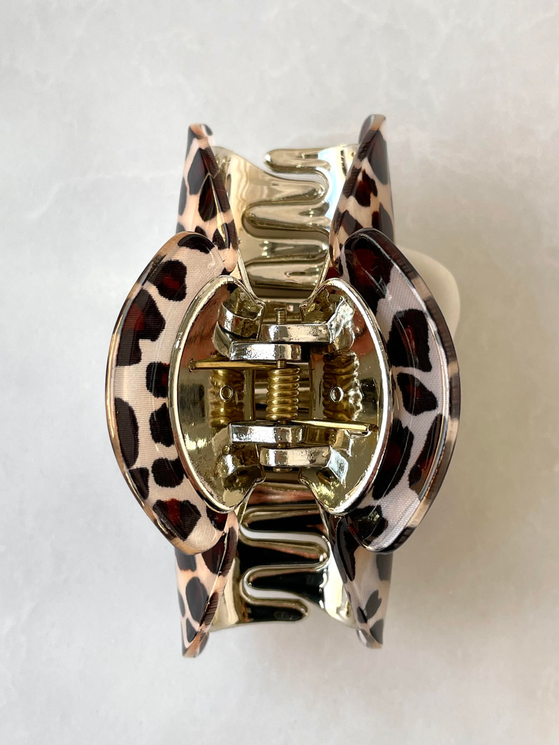 Gold Detaylı Leopar Desenli Mandal Toka Bej