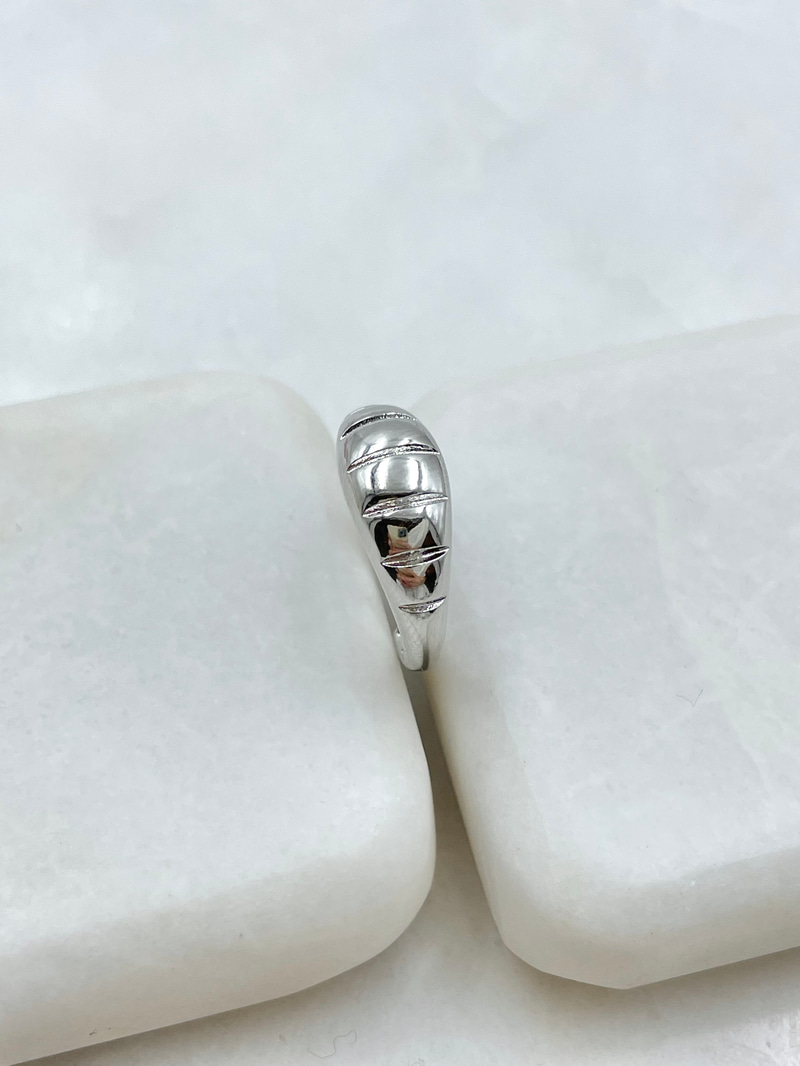 Altın Kaplama Bombeli Burgu Serçe Parmak Yüzüğü Gümüş