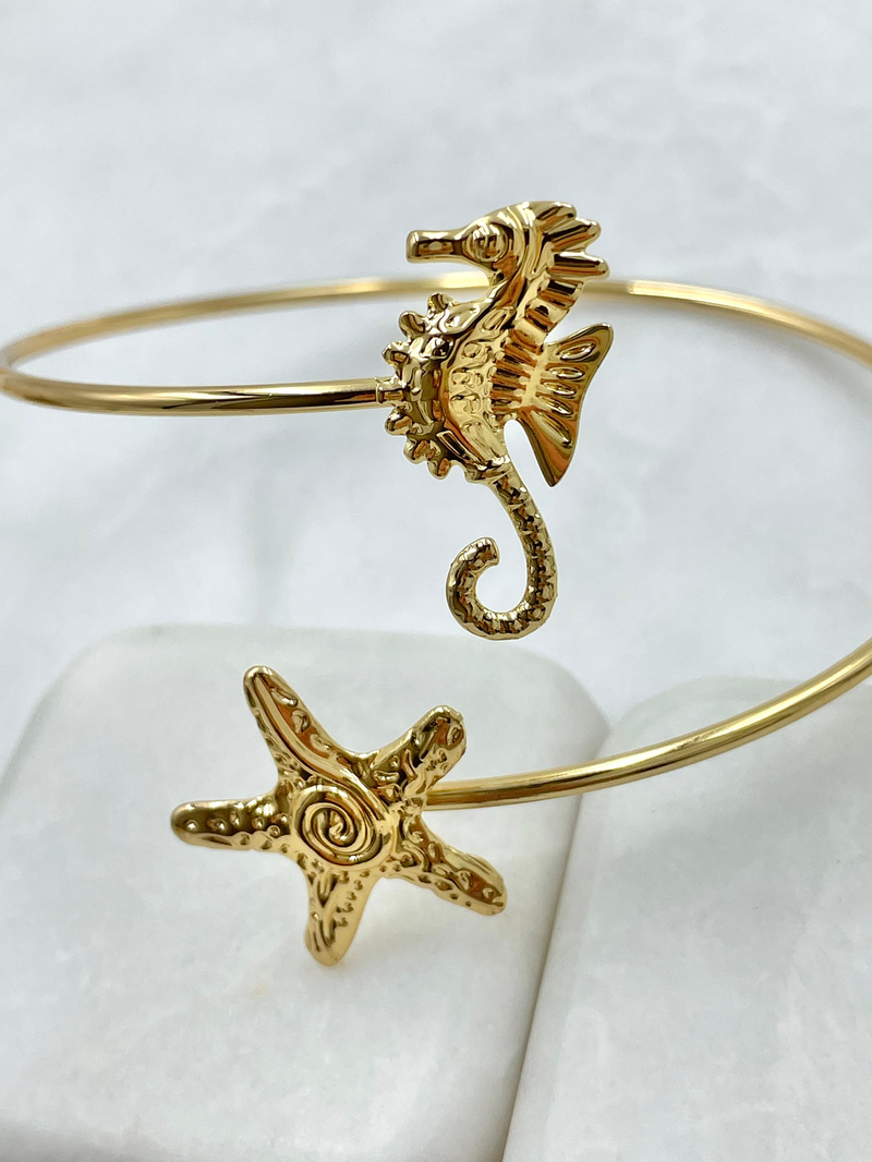 Deniz Atı ve Yıldızı Pazu Bileklik Gold