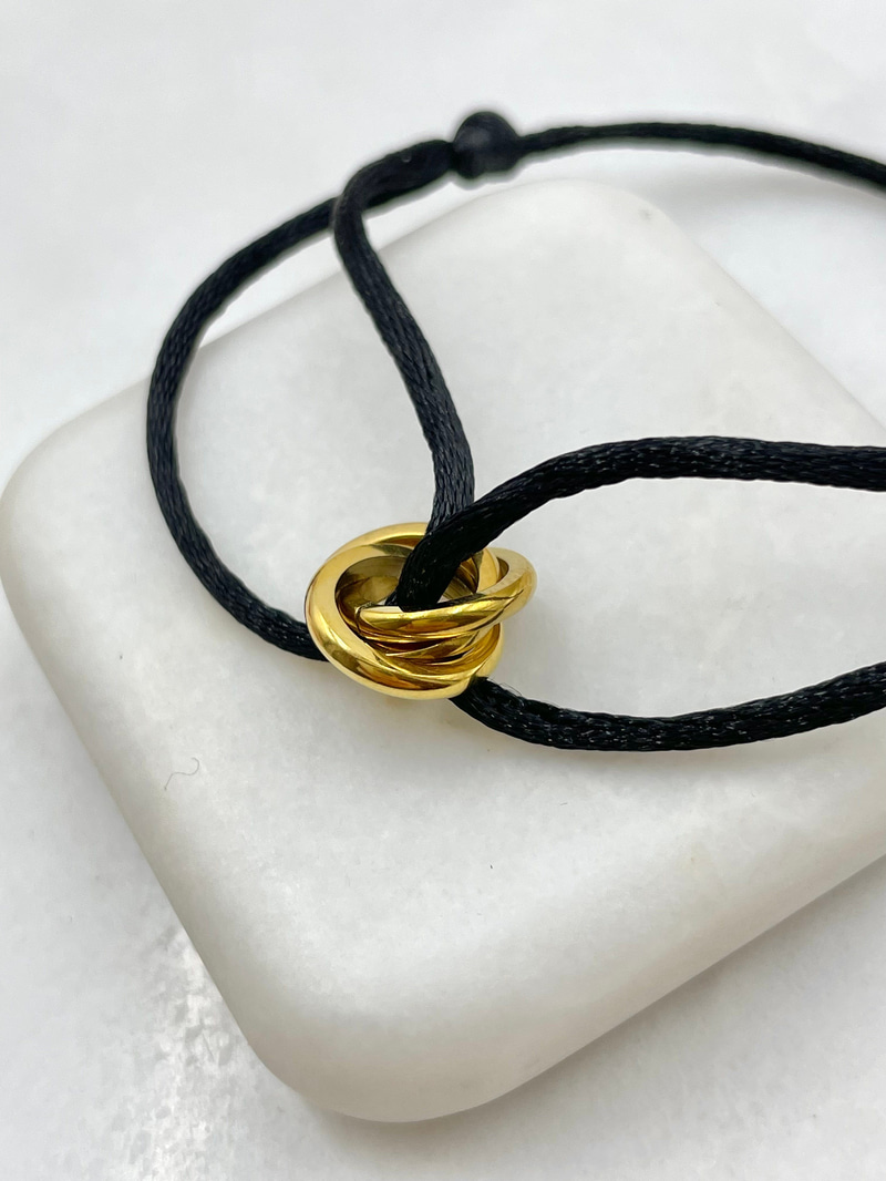 Çelik Trinity İp Bileklik Siyah