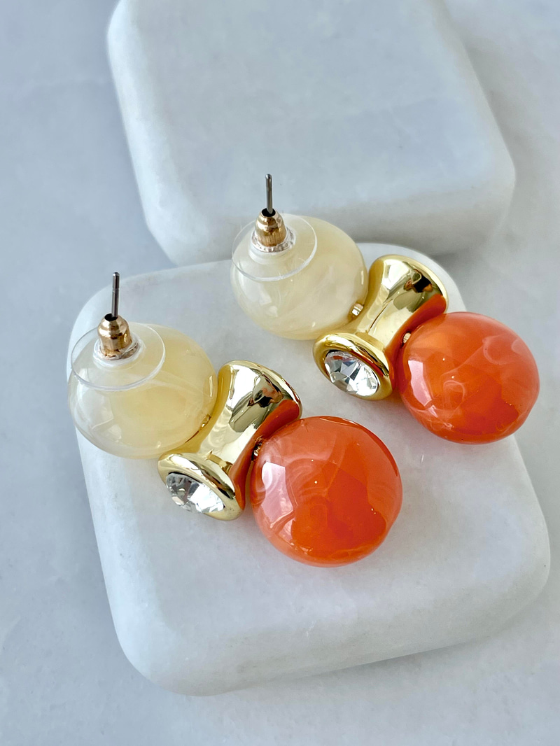 Gold Kristal Detaylı Akrilik Küpe Mercan
