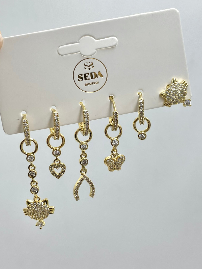Gömme Taşlı Kedi Model Altılı Set Küpe Gold