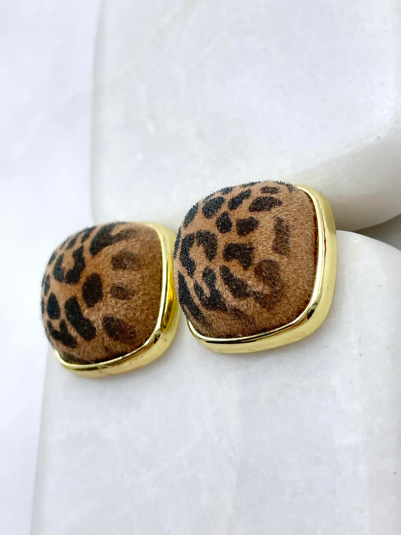 Altın Kaplama Gold Detaylı Bombeli Leopar Küpe Gold