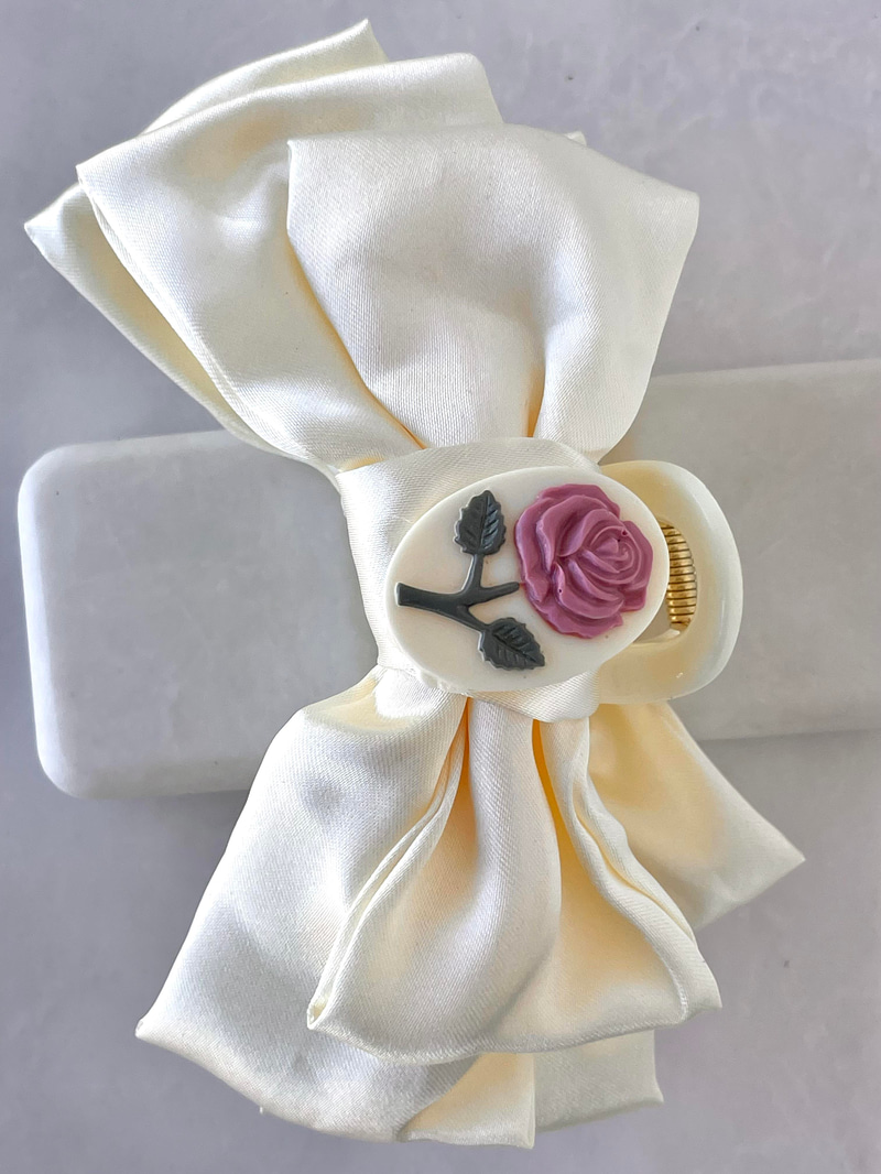 Gül Detaylı Saten Mandal Toka