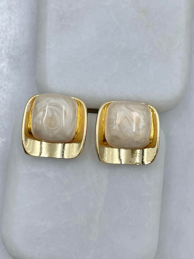 Altın Kaplama Gold Detaylı Kare Vintage Küpe Ekru