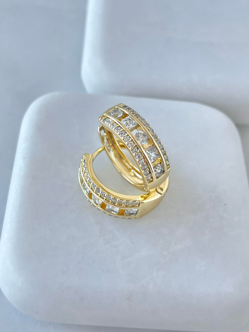 Özel Seri Kristal ve Gömme Taşlı Halka Küpe Gold