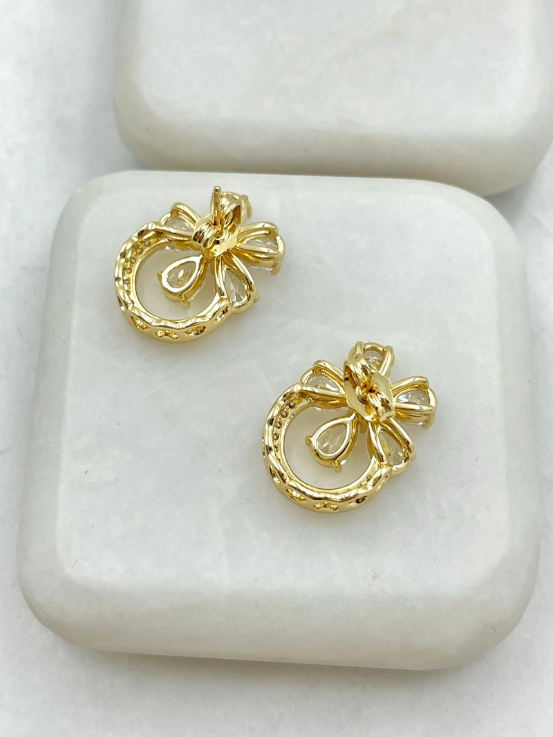 Özel Seri Kristal Taşlı Çiçek Küpe Gold