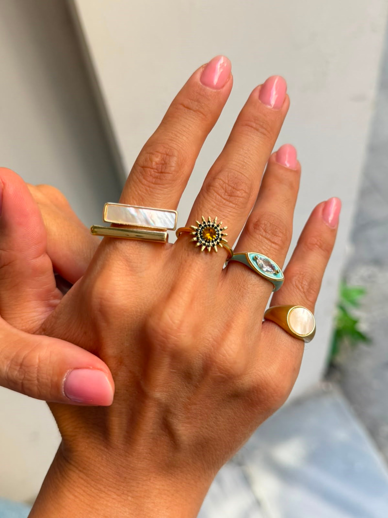 Mavi Mineli Oval Taşlı Yüzük Gold