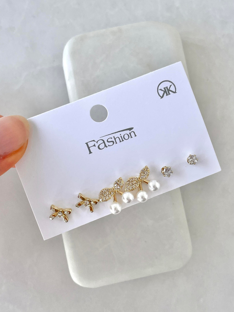 Altın Kaplama Altılı Kiraz ve Fiyonk Model Küpe