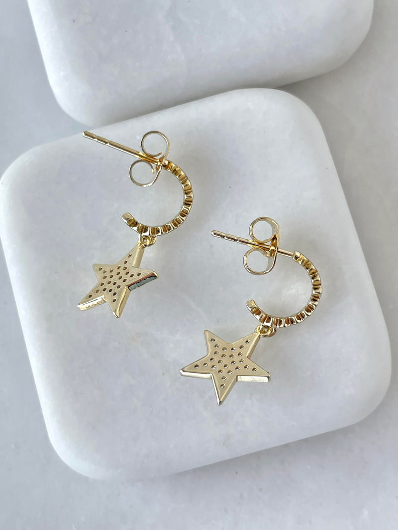 Özel Seri Yıldız Sallantılı Minimal Halka Küpe Gold