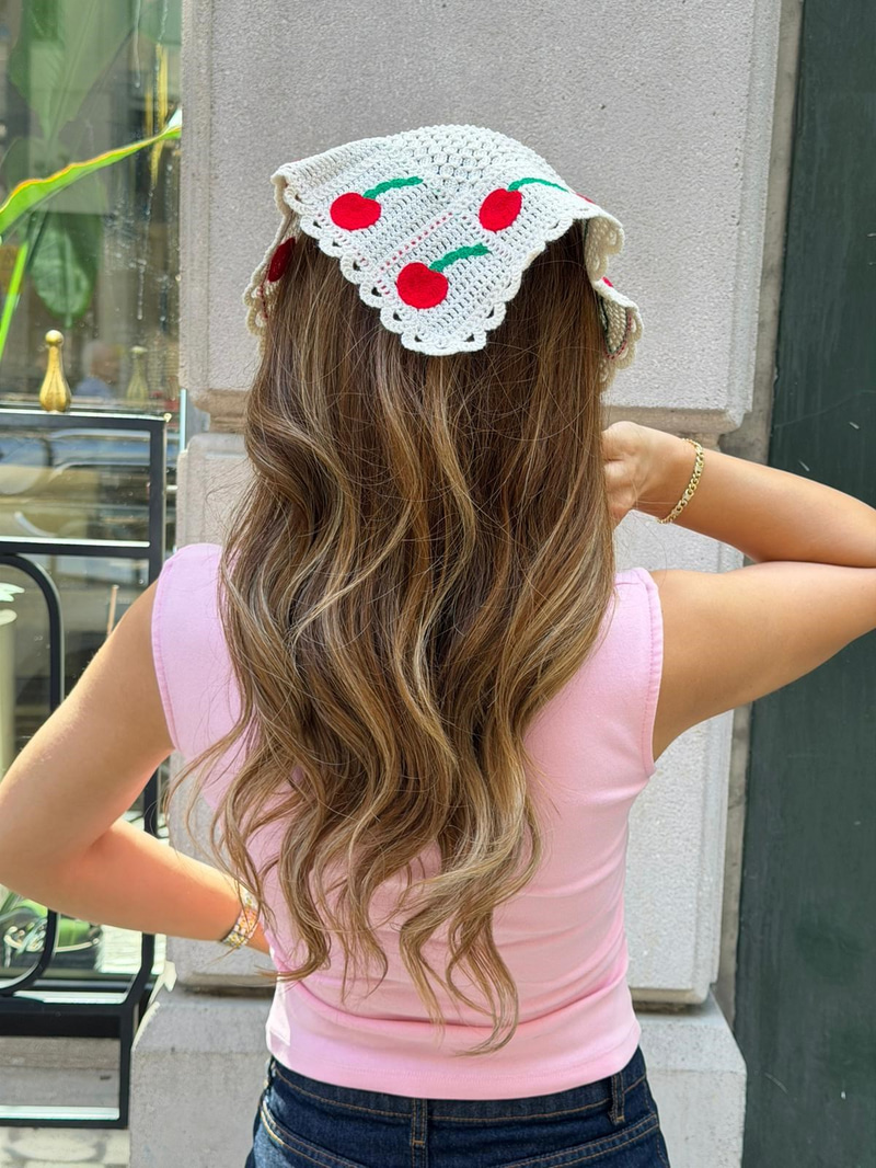 Kiraz Desenli İpli Üçgen Bandana Renkli