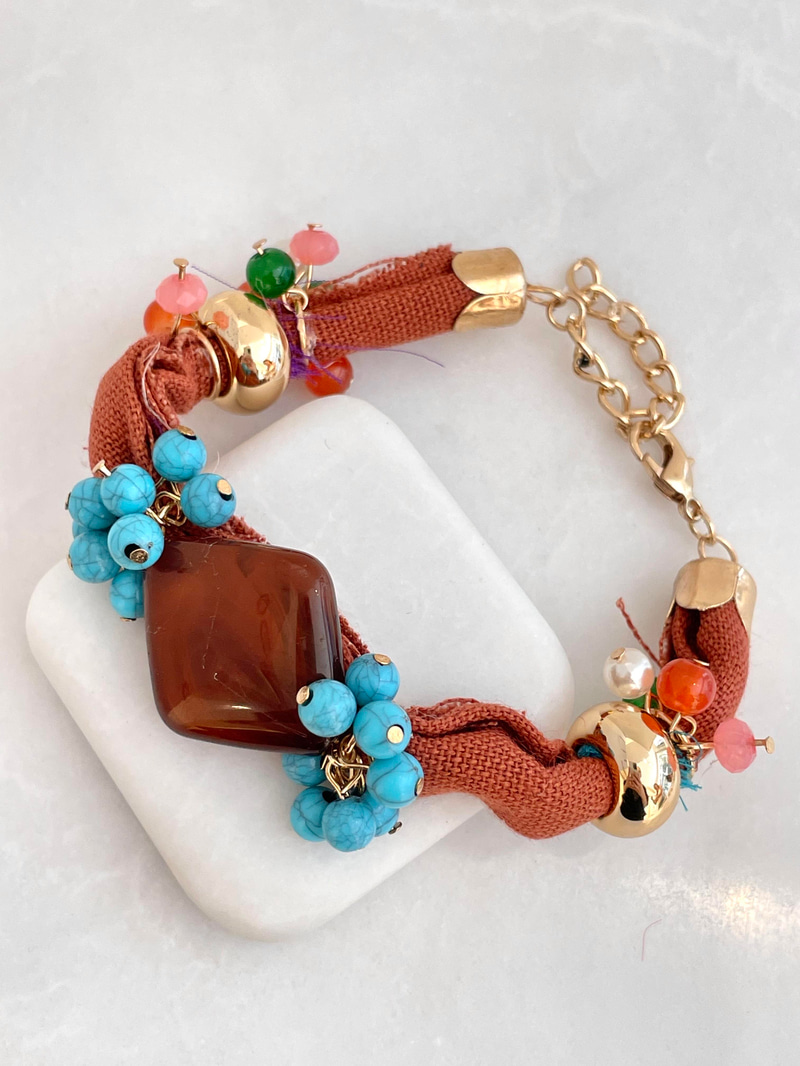 Altın Kaplama Renkli Boncuklu Kahve Kumaş Bohem Bileklik Gold