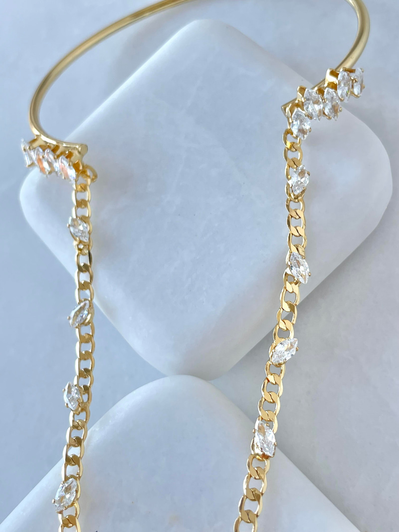 Altın Kaplama Kristal Taşlı ve Zincir Model Yüzüklü Şahmeran Gold