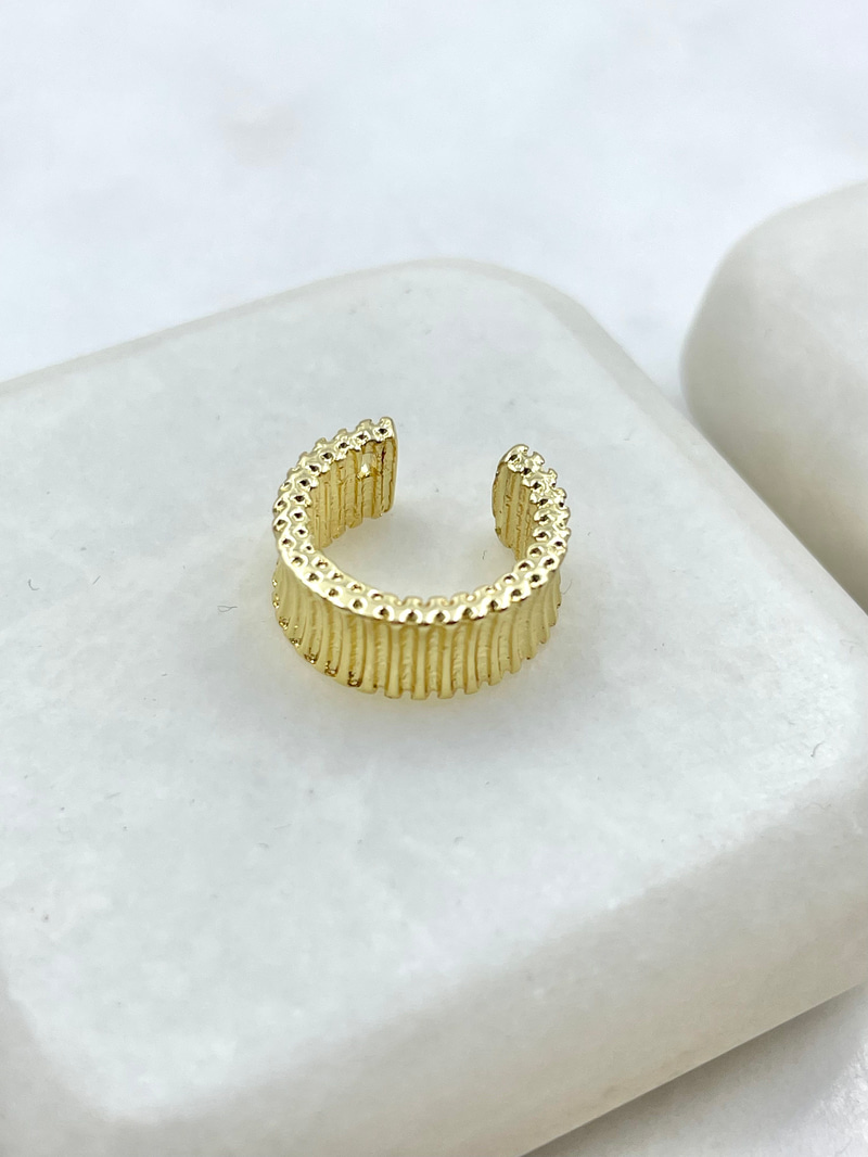 Işıltılı Plaka Kıkırdak Küpe Gold