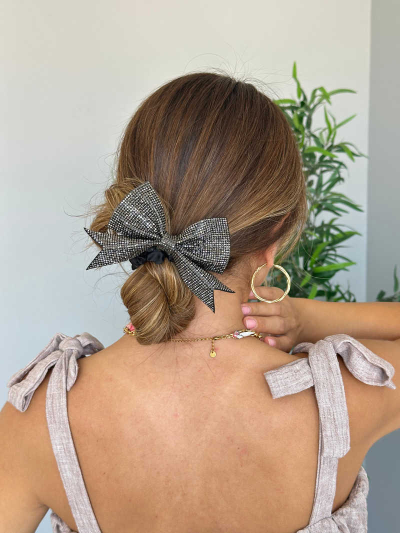Kristal Taşlı Fiyonk Scrunchie Toka Füme