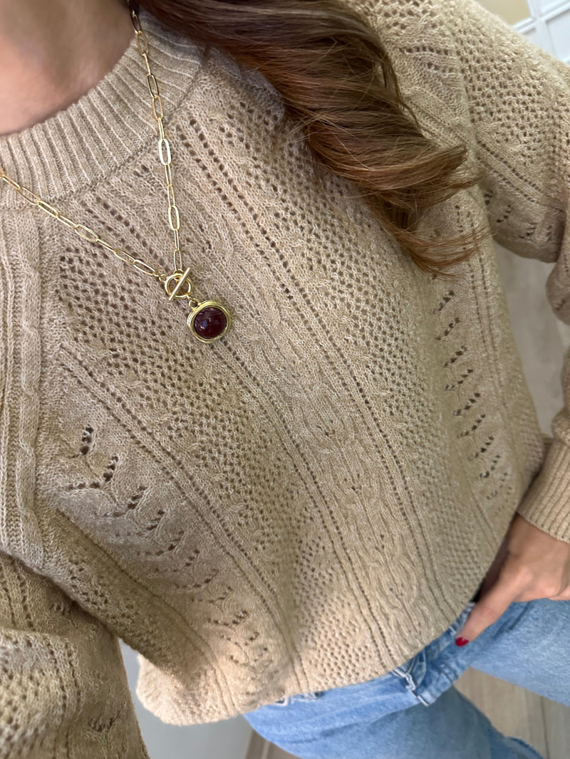 Altın Kaplama Gold Çerçeveli Daire Model Önden Kilit Vintage Kolye Bordo