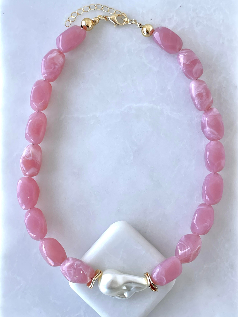 Barok İnci Detay Doğaltaş Görünüm Kolye Pembe