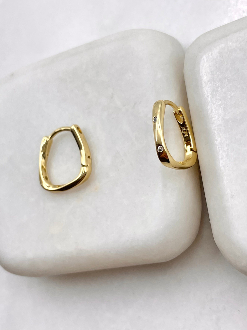 Özel Seri Minimal Gömme Taşlı U Küpe Gold