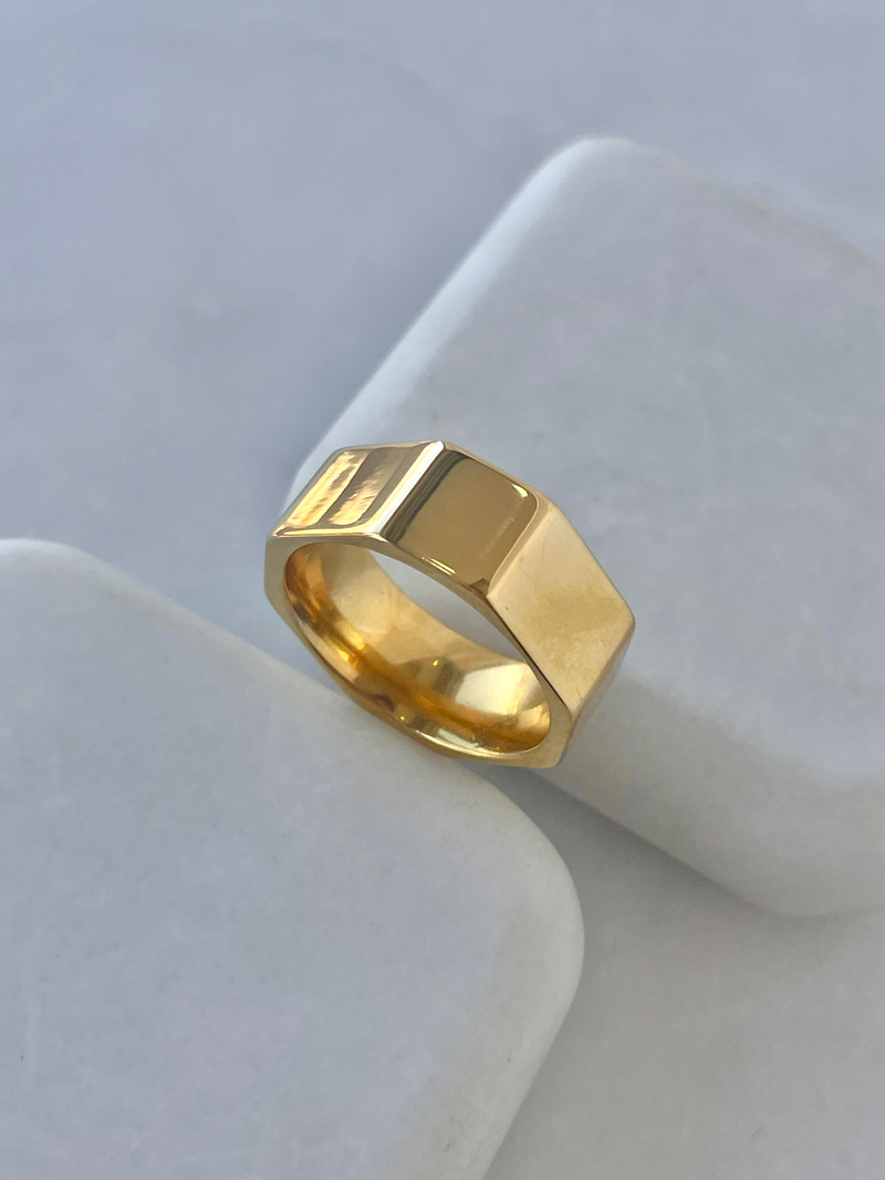 Çelik Köşeli Yüzük Gold