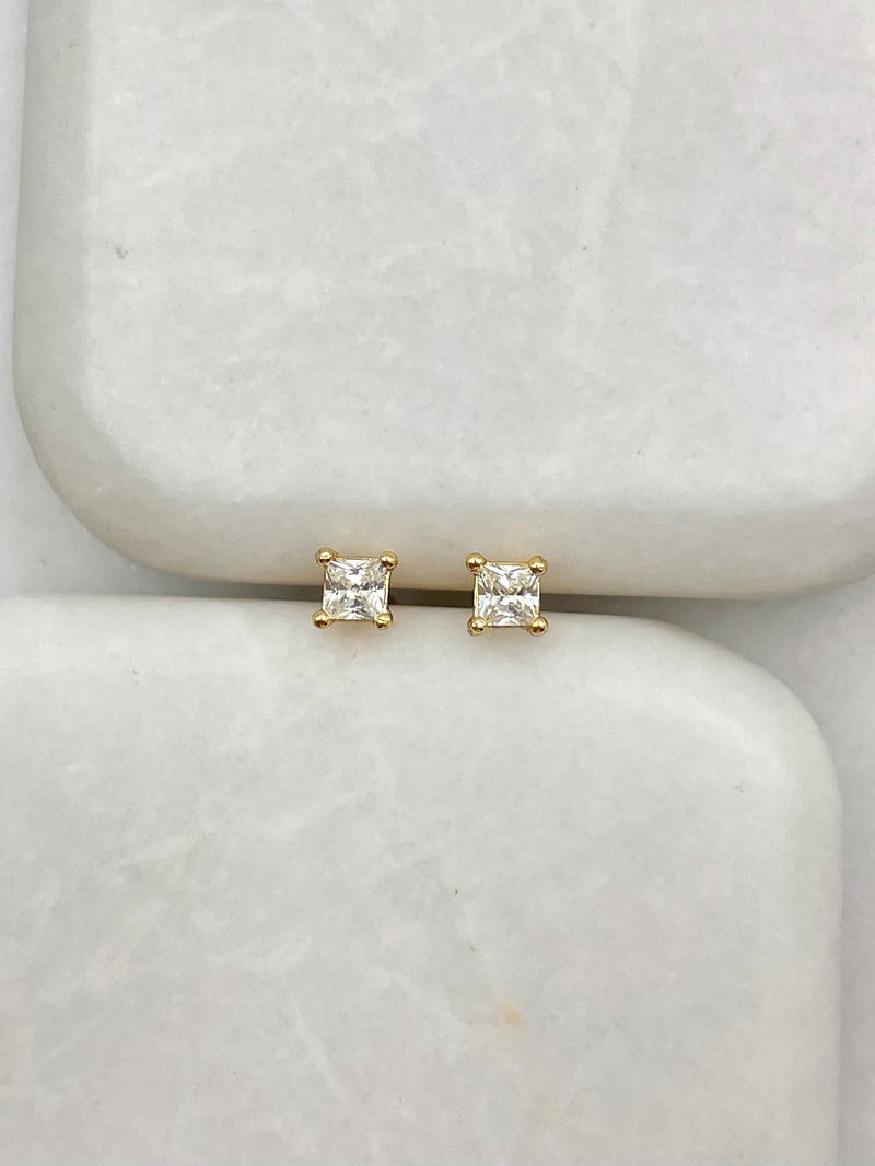 Özel Seri Minimal Kare Kristal Küpe 0.4 cm Gold