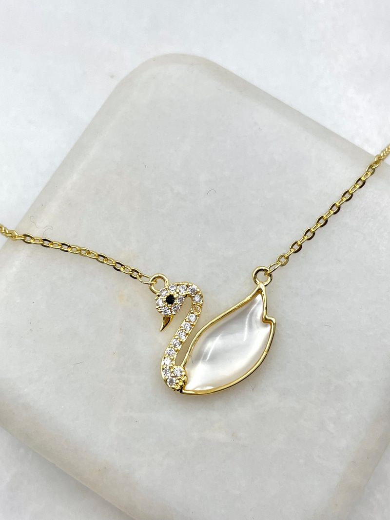 Opal Taşlı Kuğu Model Kolye Gold