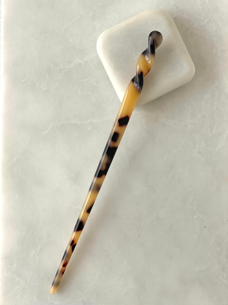 Kemik Çubuk Topuz Tokası Bej Leopar