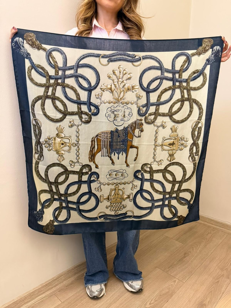 Zincir ve Püskül Desenli Pamuk Dokulu Lacivert Şal 90x90 cm Renkli