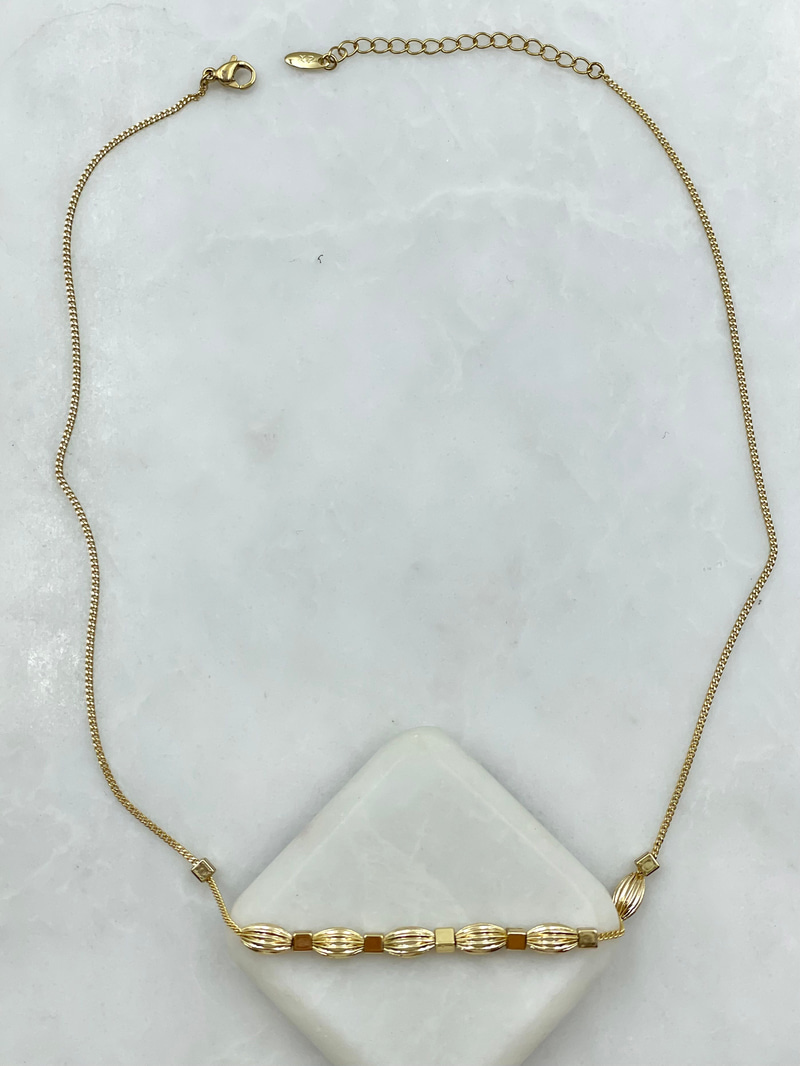 Özel Seri Küp ve Oval Detaylı Kolye Gold