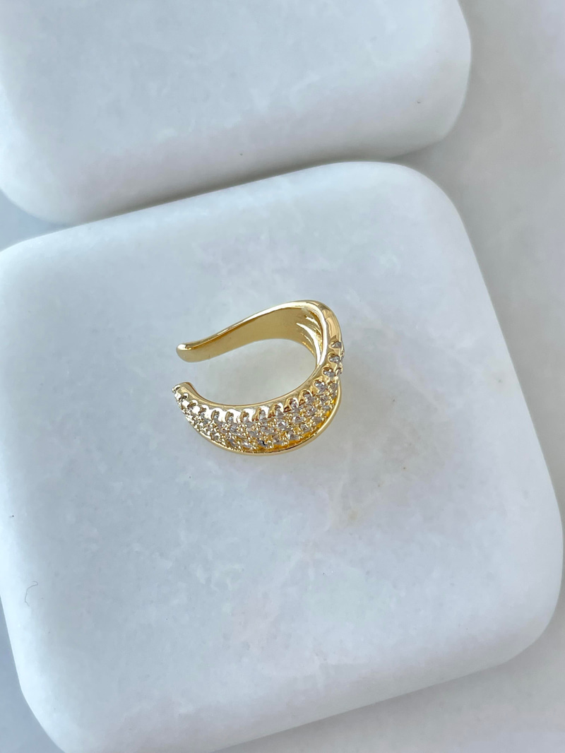 Altın Kaplama Beş Sıra Dizi Gömme Taşlı Kıkırdak Küpe Gold