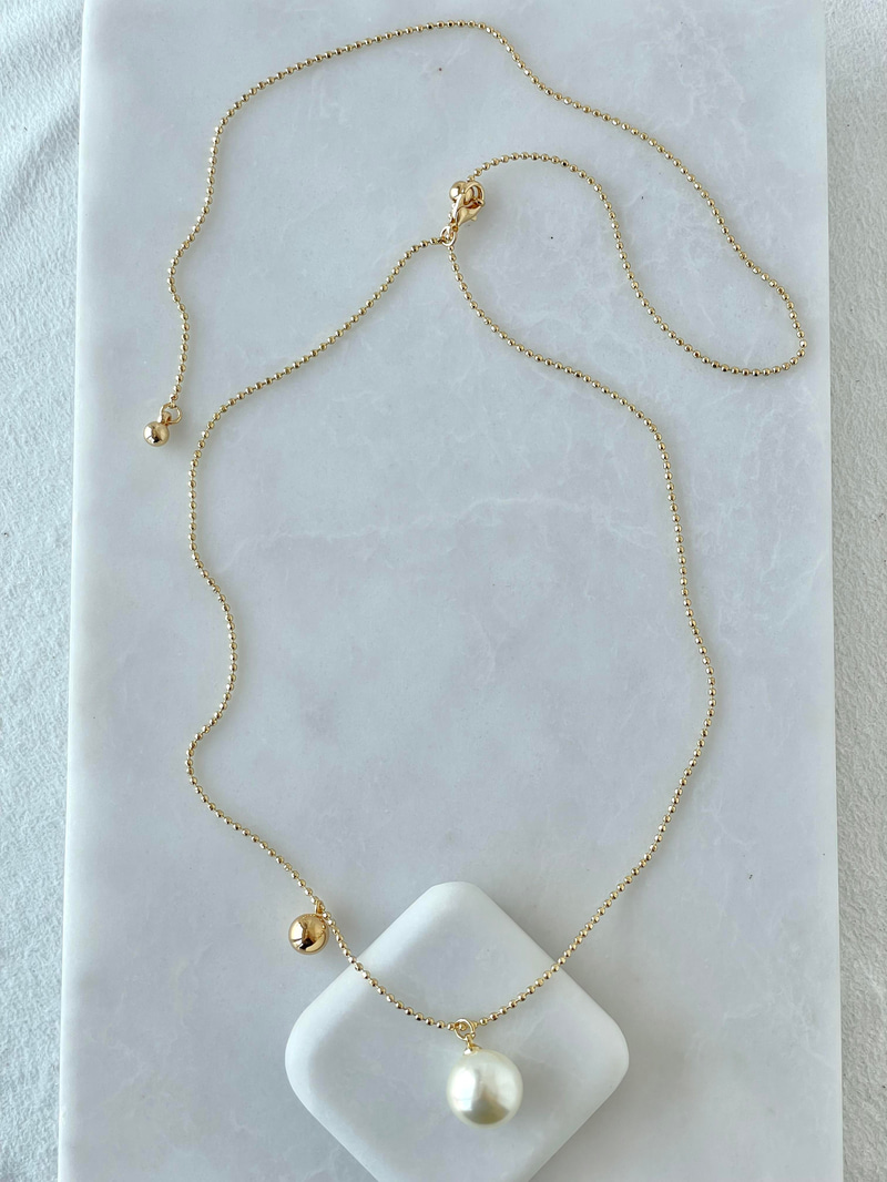 Altın Kaplama İnci ve Topçuk Sallantılı Ayarlanabilir Kolye Gold