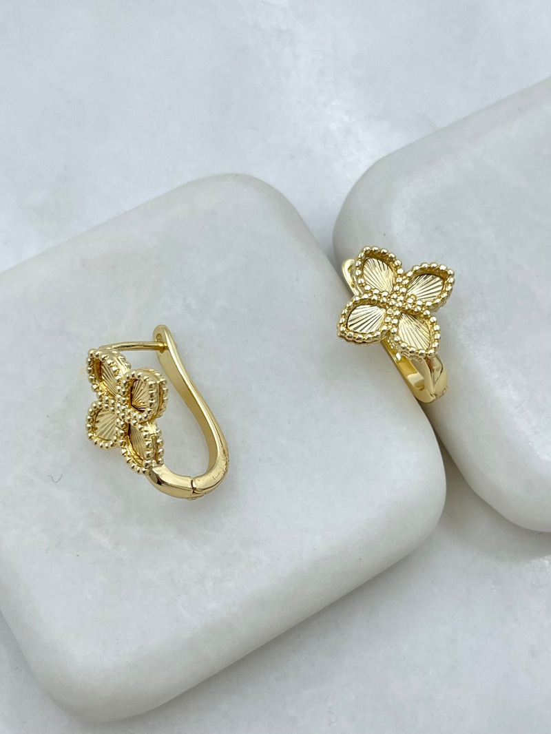 Altın Kaplama Işıltılı Yonca U Küpe Gold