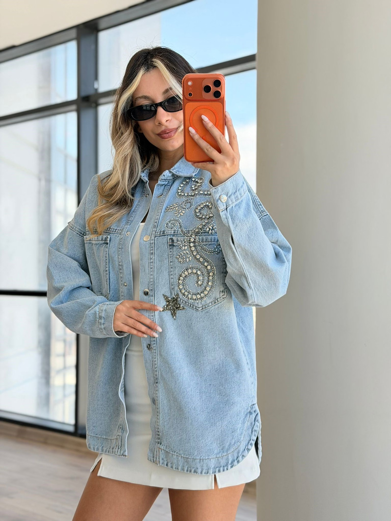 Taş İşlemeli Açık Mavi Oversize Denim Ceket