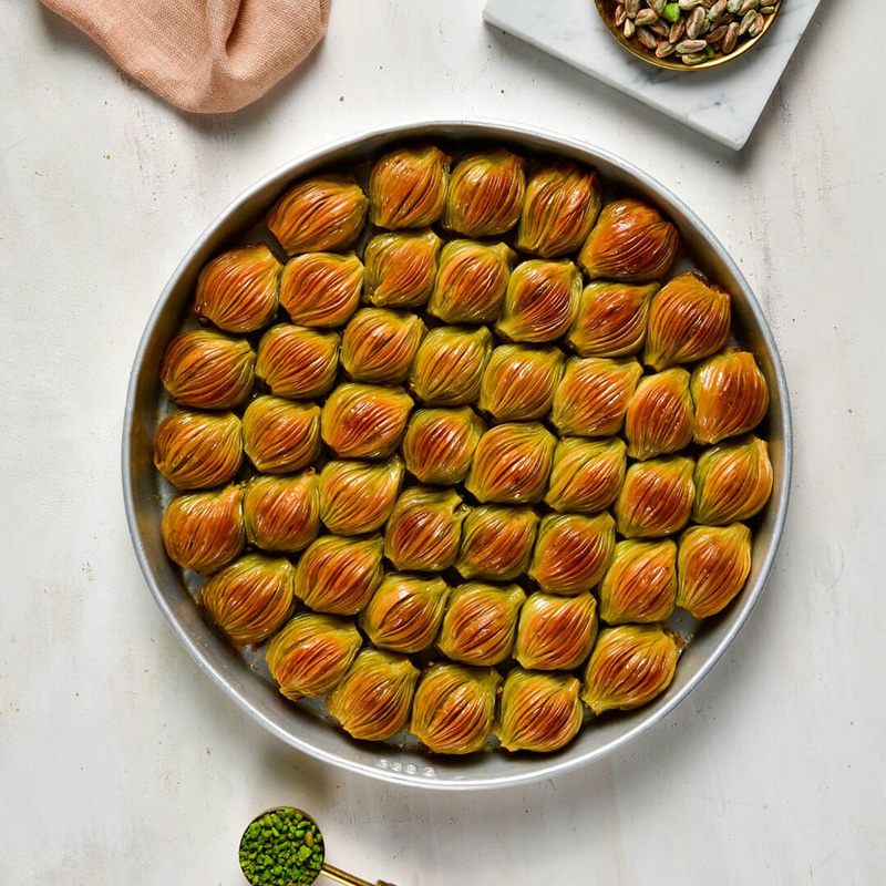 Fıstıklı Midye Baklava Özel Yuvarlak Tepside 1.7 KG