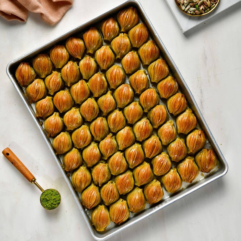 Fıstıklı Midye Baklava Tepside 2.8 KG