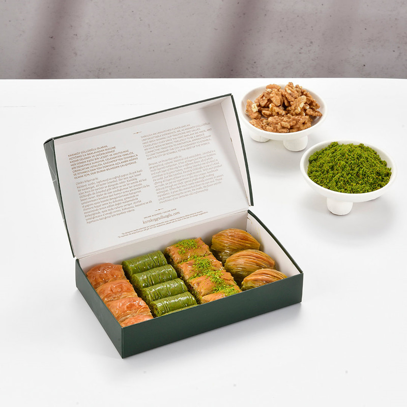 Fıstıklı Baklavalar Klasik Kutuda 500 gr
